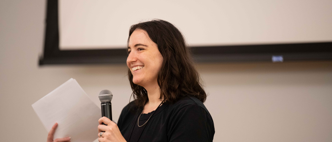 Eva presenting at a Center for Teaching lunch